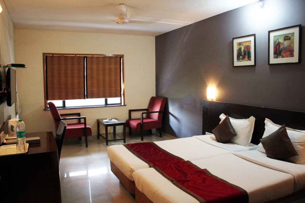 Sukh Hotel-Deluxe Room